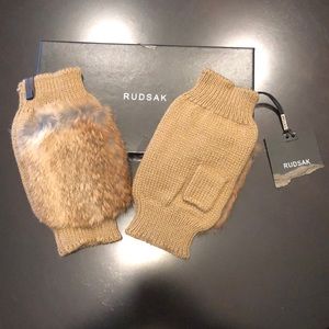 100% Rabbit fur half gloves